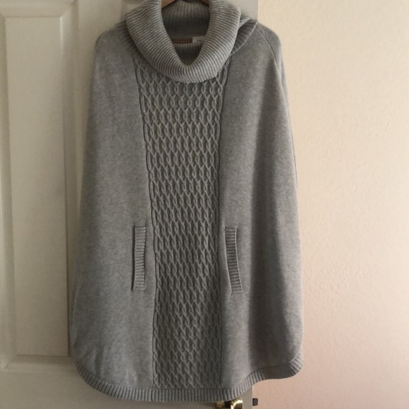 EUC- CAbi Heather Gray Cableknit Poncho Sweater - Picture 2 of 9